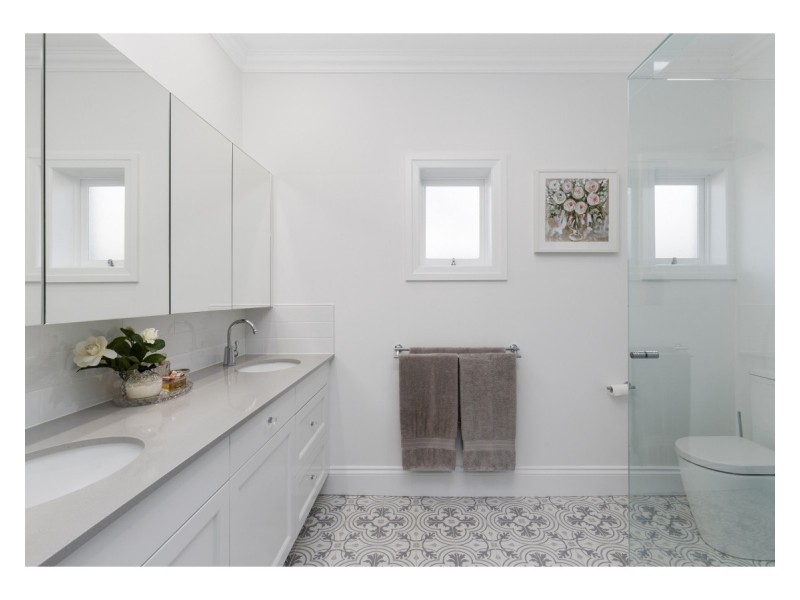 51 Agnes Street, The Range QLD 4700