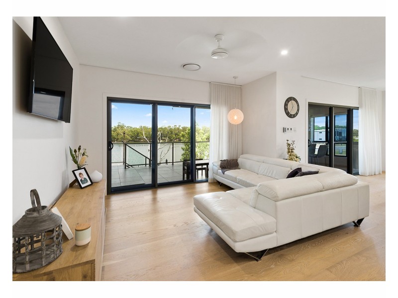 107 LARCOMBE Street, Kawana QLD 4701