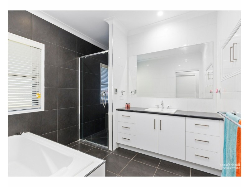 39 Bellbird Drive, Parkhurst QLD 4702