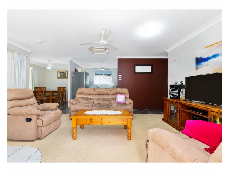 20 Grevillea Drive, Kawana QLD 4701