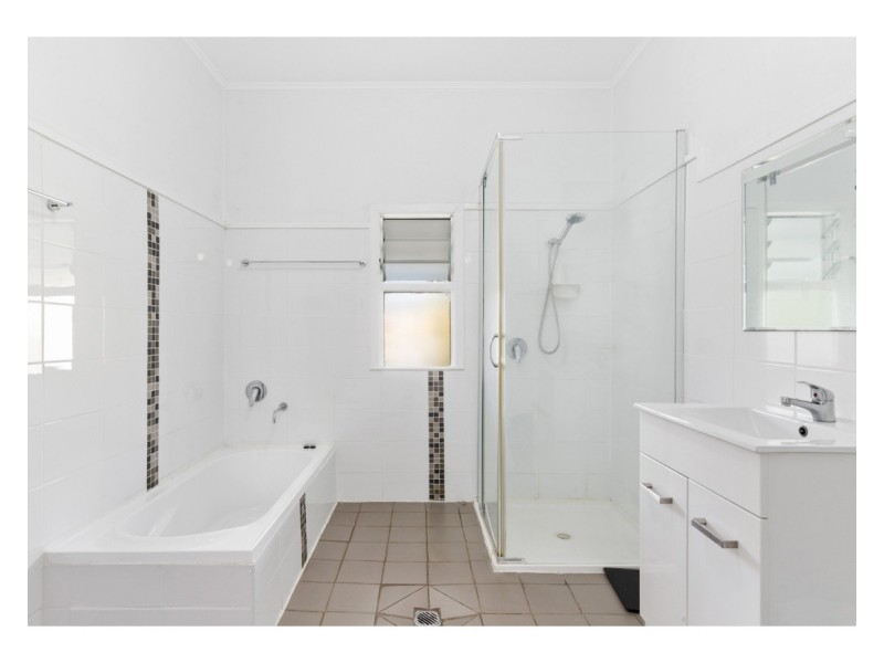 10 Luck Avenue, Wandal QLD 4700