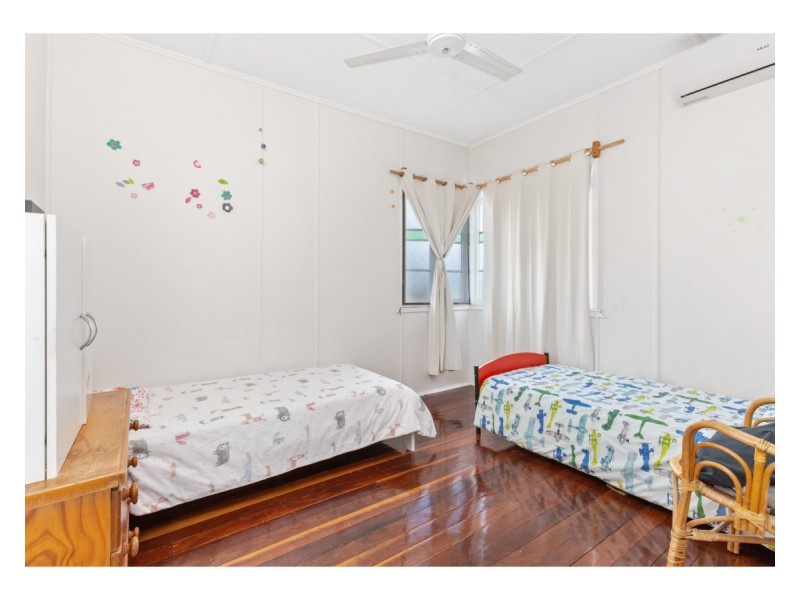 10 Luck Avenue, Wandal QLD 4700