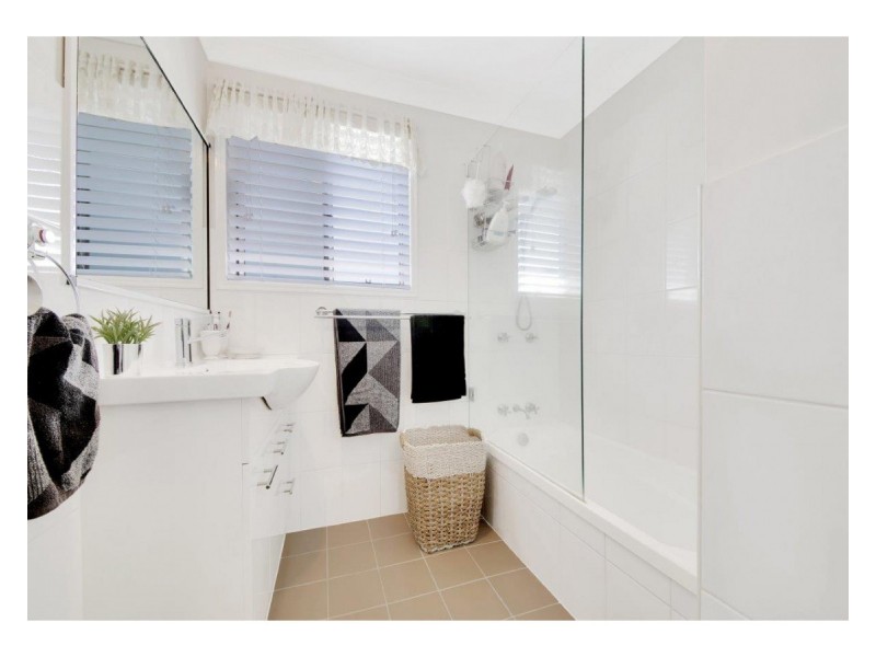 22 Buxton Drive, Gracemere QLD 4702
