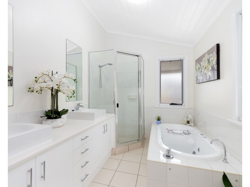 15 Brae Street, The Range QLD 4700