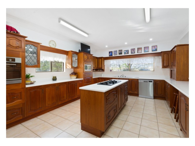 32 Black Gin Creek Road, Alton Downs QLD 4702