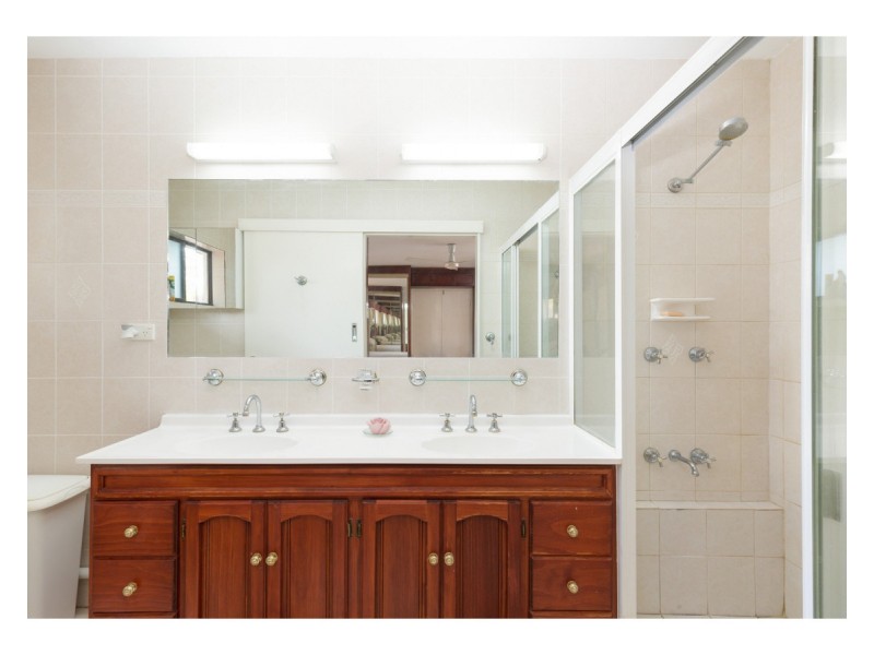 32 Black Gin Creek Road, Alton Downs QLD 4702