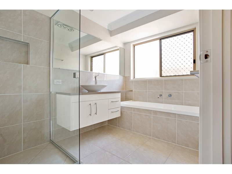 2 Vanderspek Place, Frenchville QLD 4701
