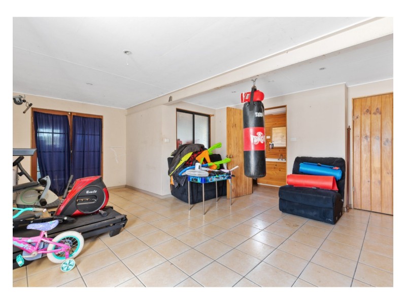 10 Reservoir Street, Gracemere QLD 4702