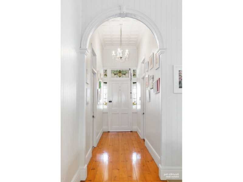 2 Wheatcroft Street, The Range QLD 4700