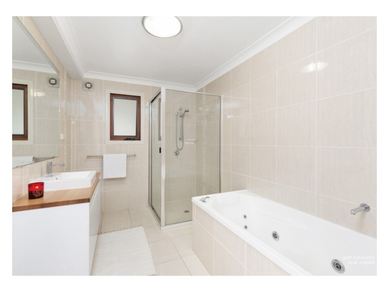 2 Wheatcroft Street, The Range QLD 4700