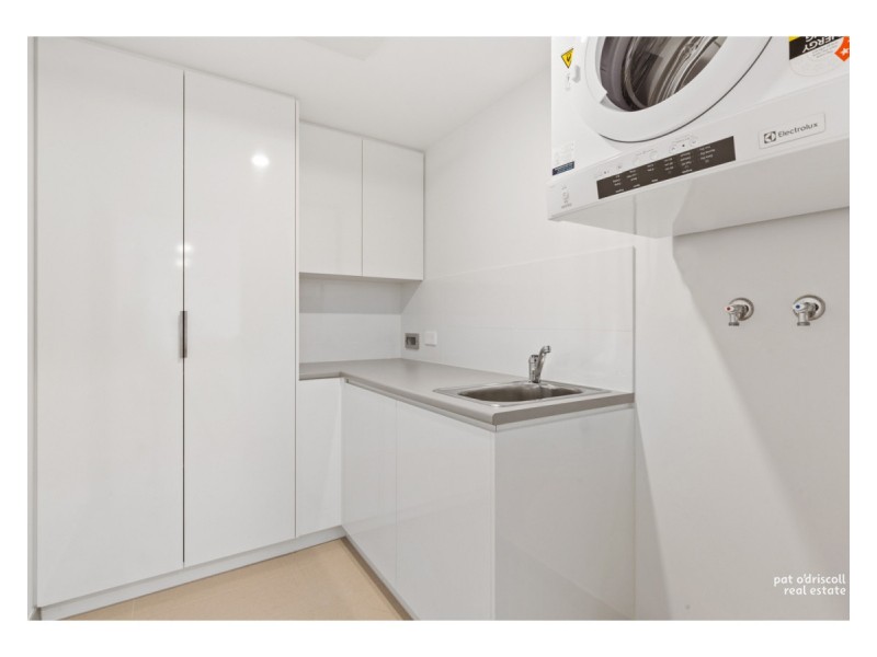 201/58 Victoria Parade, Rockhampton City QLD 4700