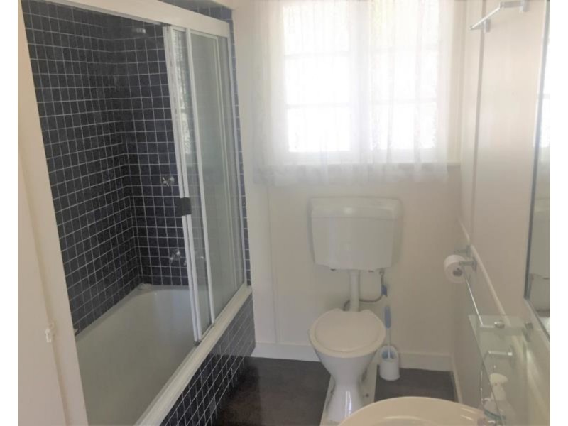 15 Woodville Street, Wandal QLD 4700