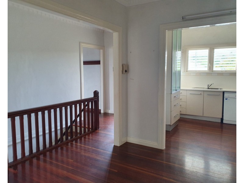 38 Cousins Street, The Range QLD 4700