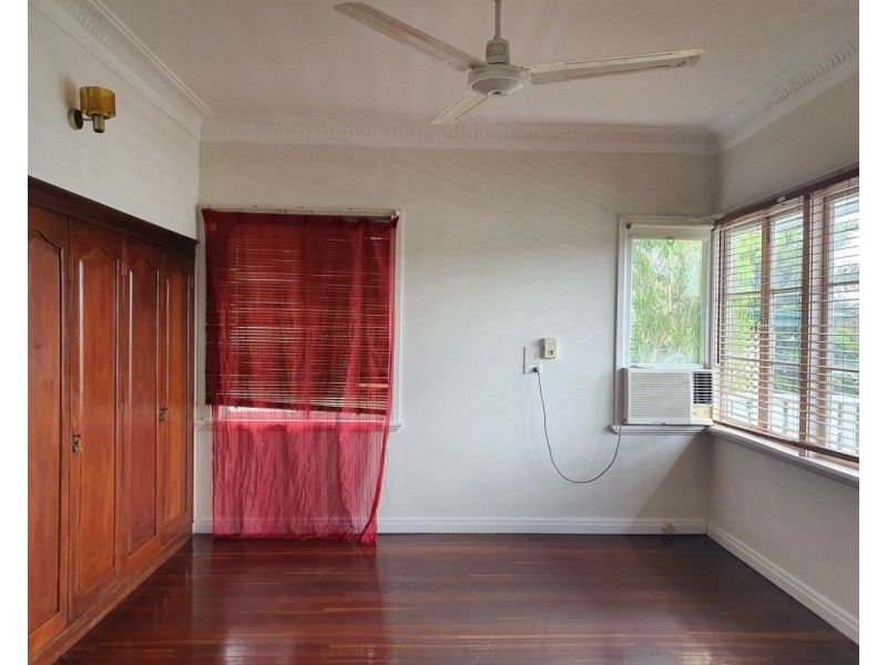 38 Cousins Street, The Range QLD 4700