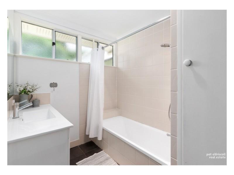 90 Ward Street, The Range QLD 4700