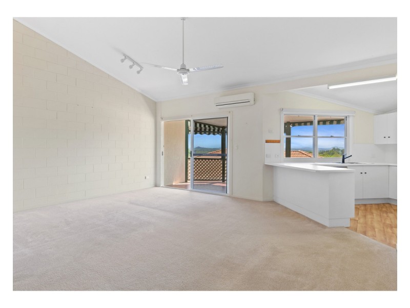 2/31 King Street, The Range QLD 4700
