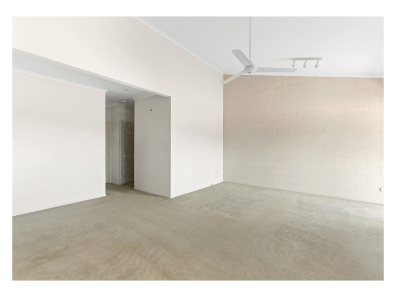 2/31 King Street, The Range QLD 4700