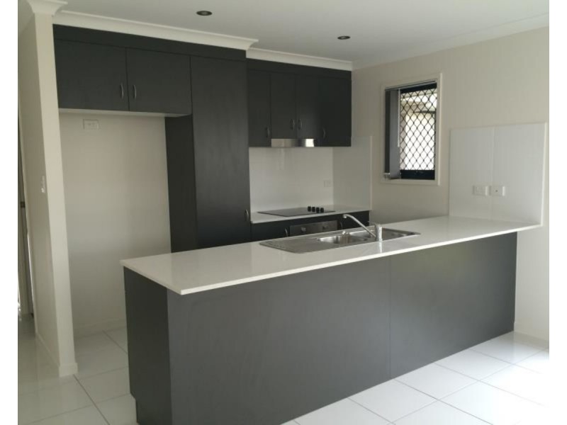 2 Oregon Street, Parkhurst QLD 4702