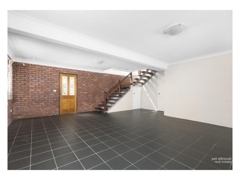 18 Munro Street, Kawana QLD 4701