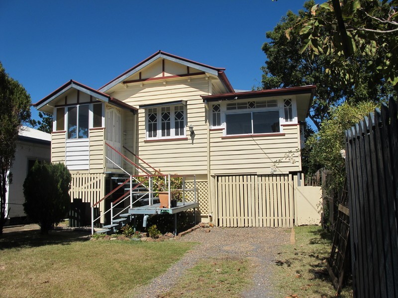 22 Charles St, Berserker QLD 4701