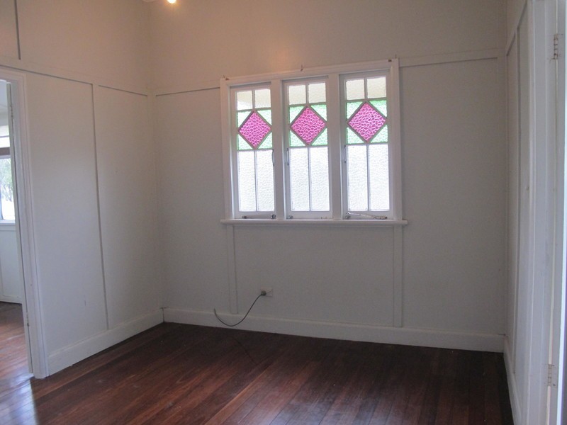 22 Charles St, Berserker QLD 4701