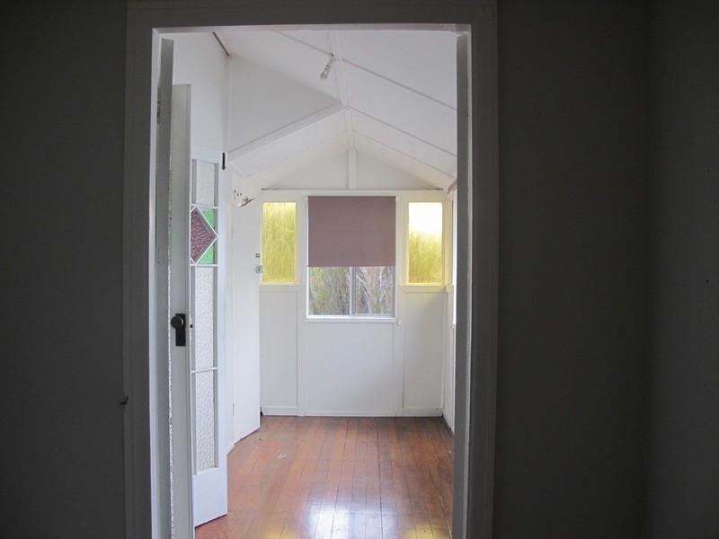 22 Charles St, Berserker QLD 4701