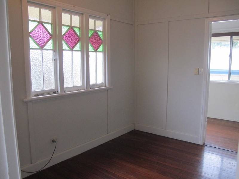 22 Charles St, Berserker QLD 4701