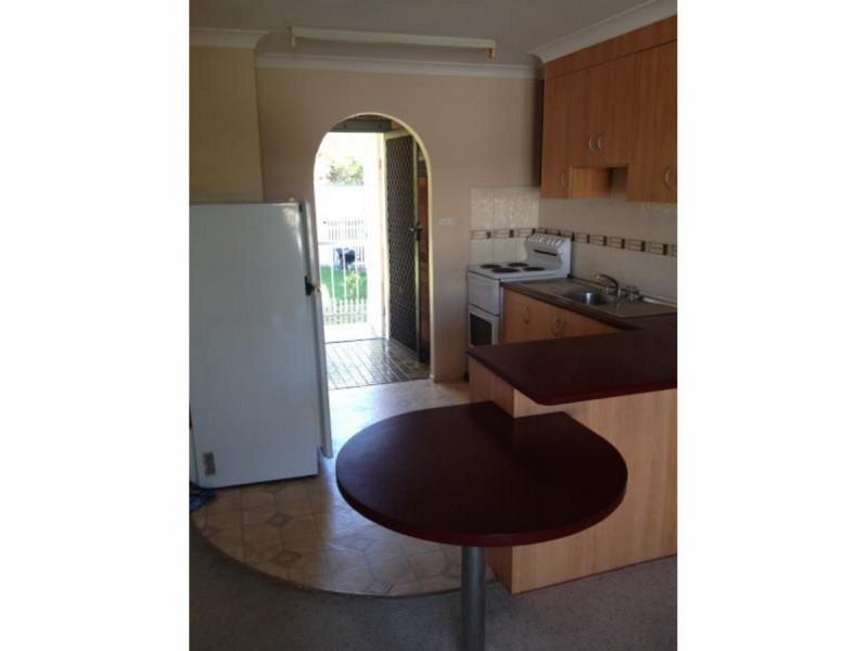 4/223 Denham Street, The Range QLD 4700