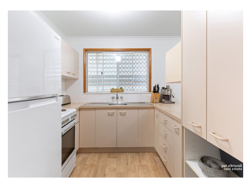 19 Hardy Avenue, Park Avenue QLD 4701