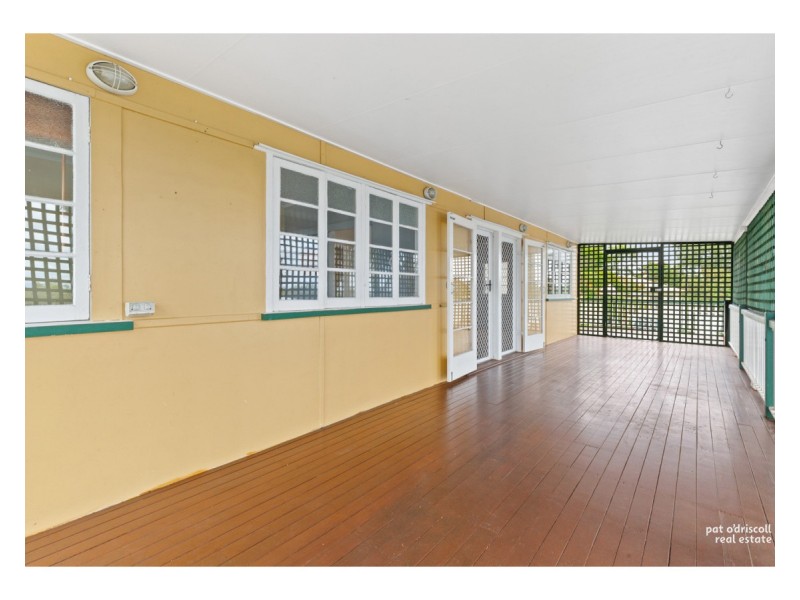 16 Cairns Street, The Range QLD 4700