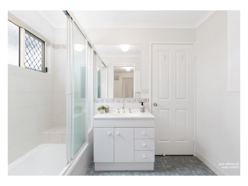 2/113 Caroline Street, Allenstown QLD 4700