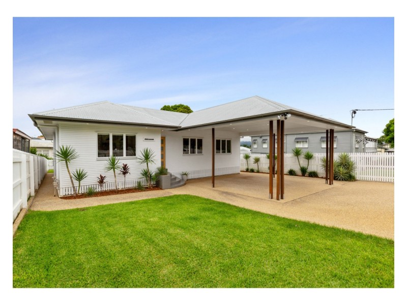 32 Ward Street, The Range QLD 4700