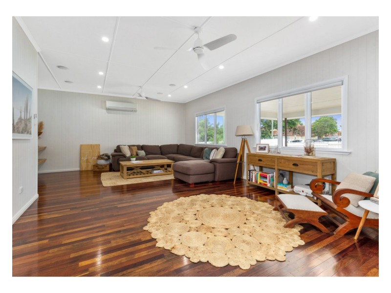 32 Ward Street, The Range QLD 4700