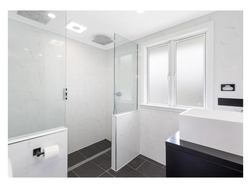 32 Ward Street, The Range QLD 4700