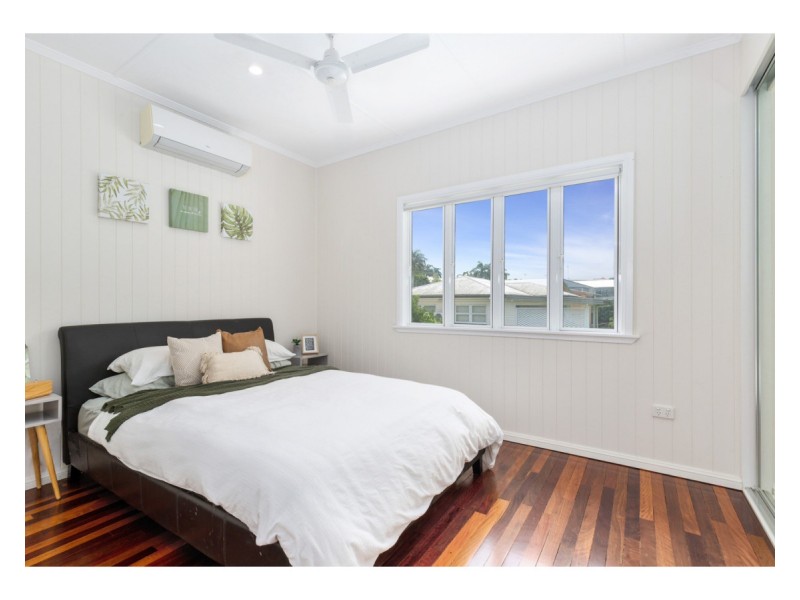 32 Ward Street, The Range QLD 4700