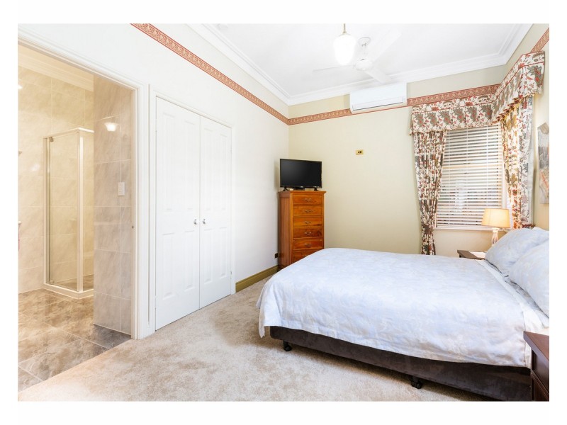 30 James Street, The Range QLD 4700