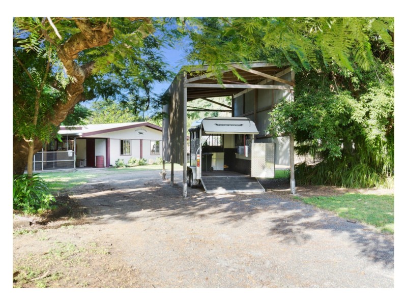 5 Bernard Street, Berserker QLD 4701