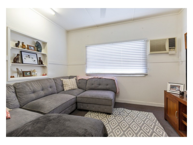 5 Bernard Street, Berserker QLD 4701