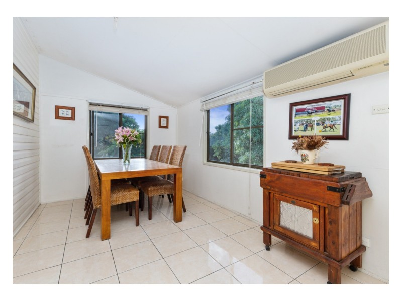 5 Bernard Street, Berserker QLD 4701