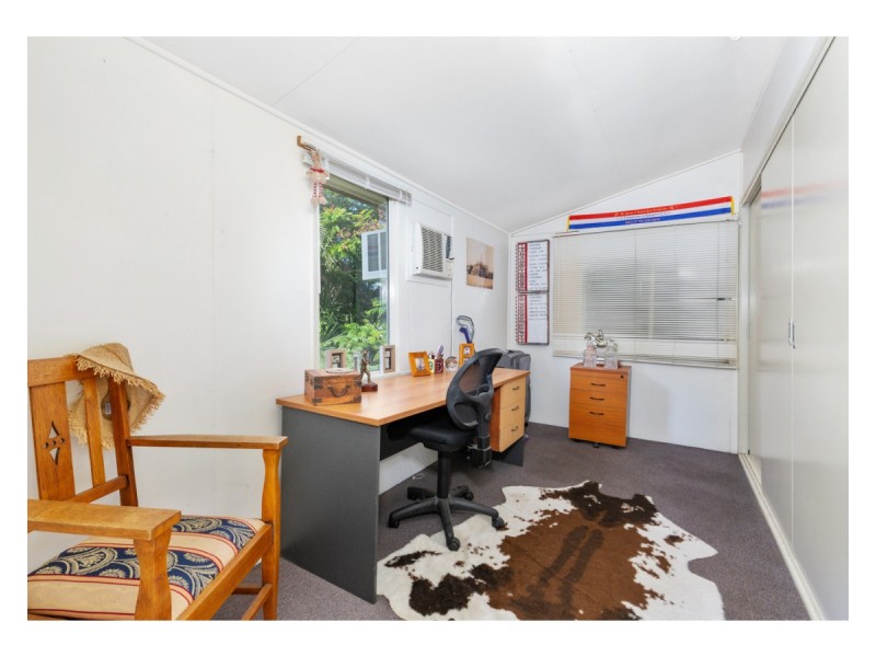 5 Bernard Street, Berserker QLD 4701