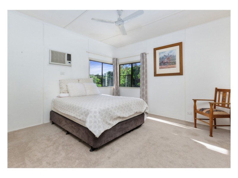 5 Bernard Street, Berserker QLD 4701