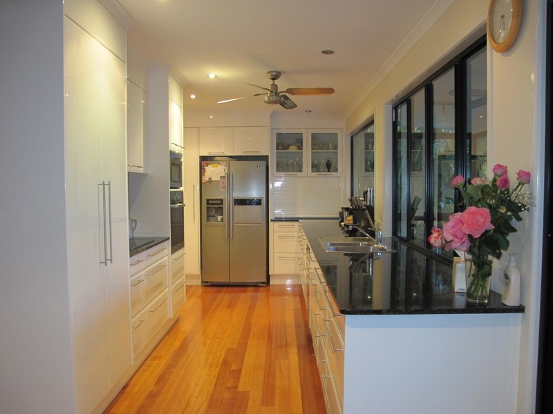 5 Bellevue Tce, The Range QLD 4700