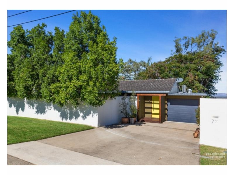 77 Brecknell Street, The Range QLD 4700