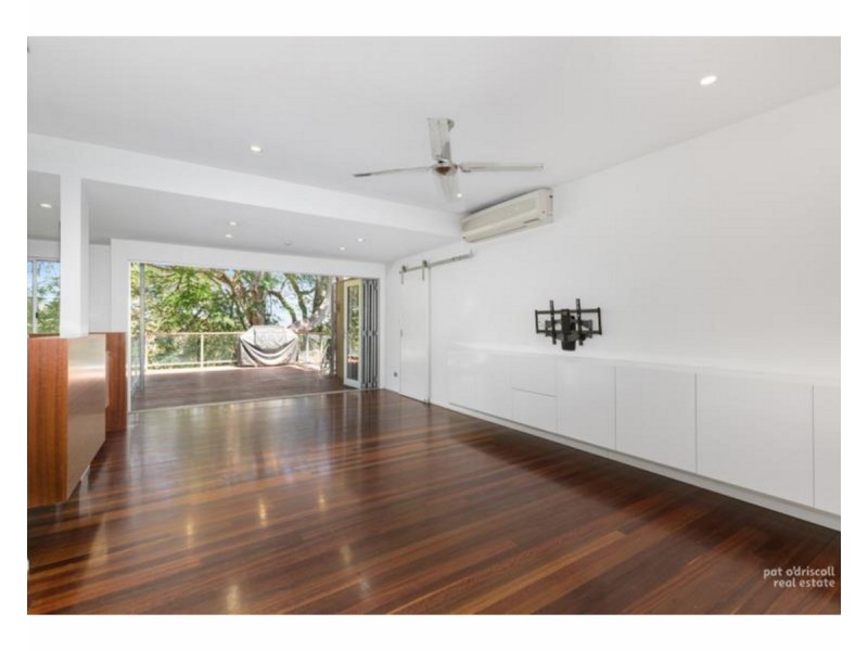 77 Brecknell Street, The Range QLD 4700