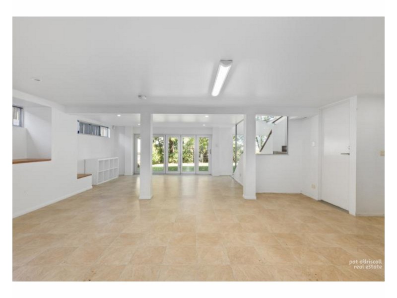 77 Brecknell Street, The Range QLD 4700