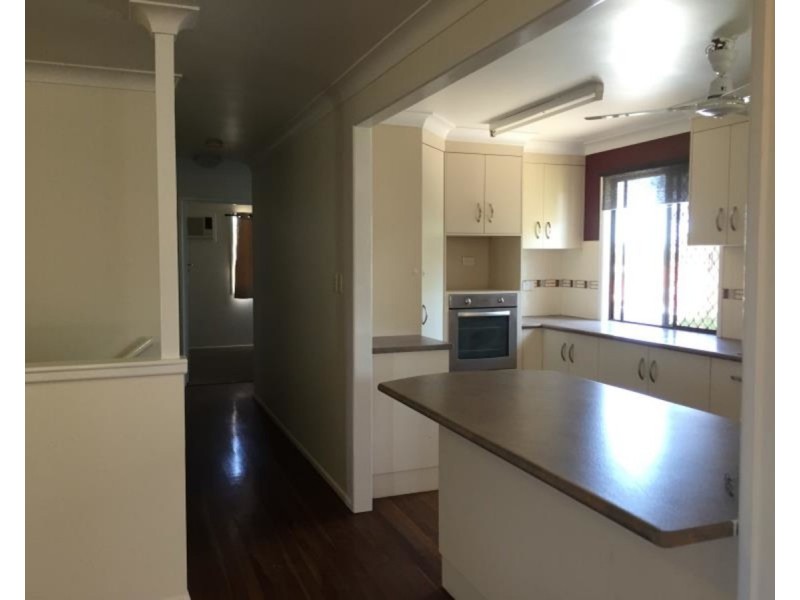 7 Crick Street, Kawana QLD 4701