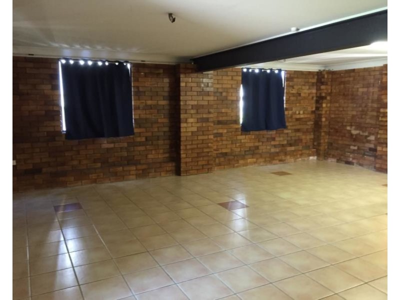 7 Crick Street, Kawana QLD 4701