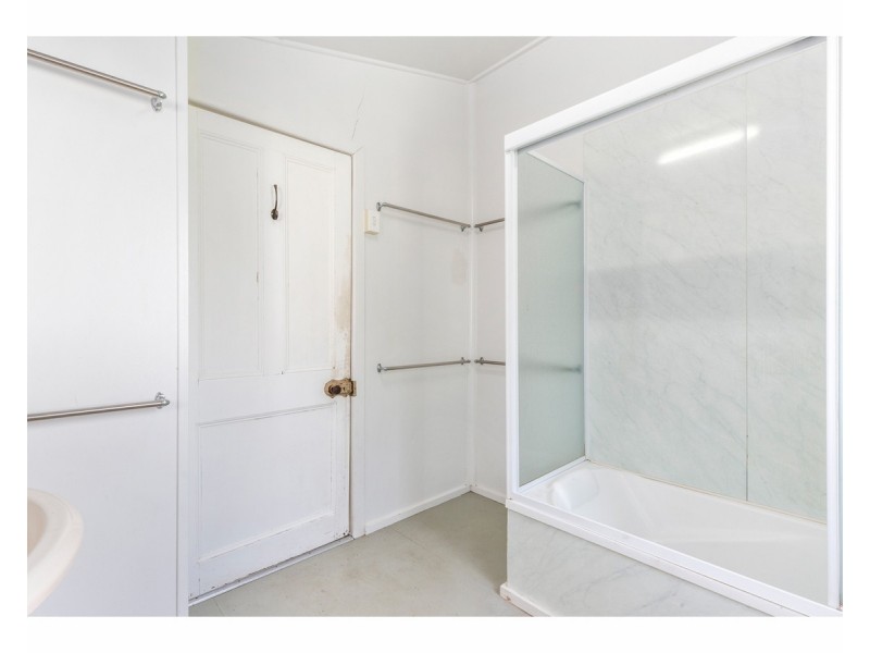 3 Alick Street, Park Avenue QLD 4701