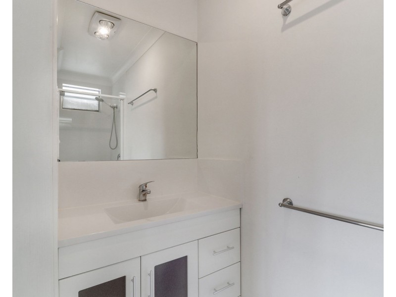 240 Flowers Avenue, Frenchville QLD 4701