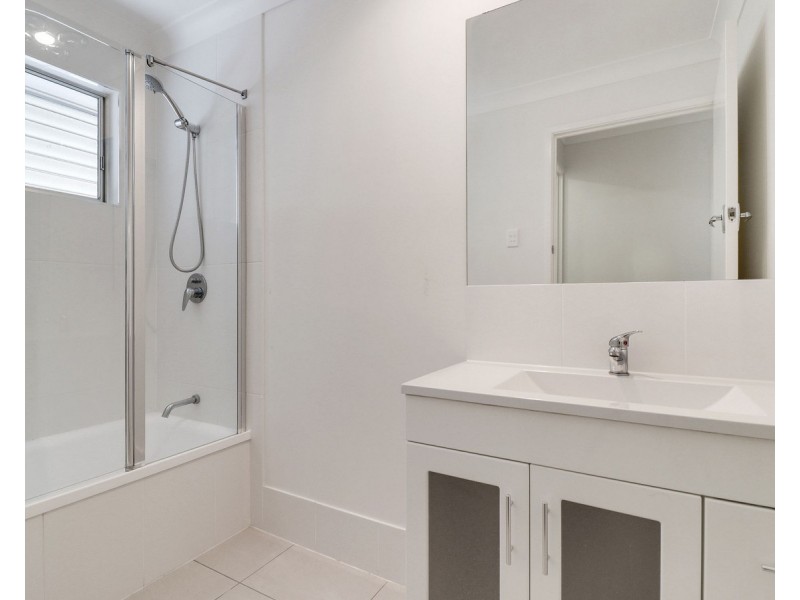 240 Flowers Avenue, Frenchville QLD 4701